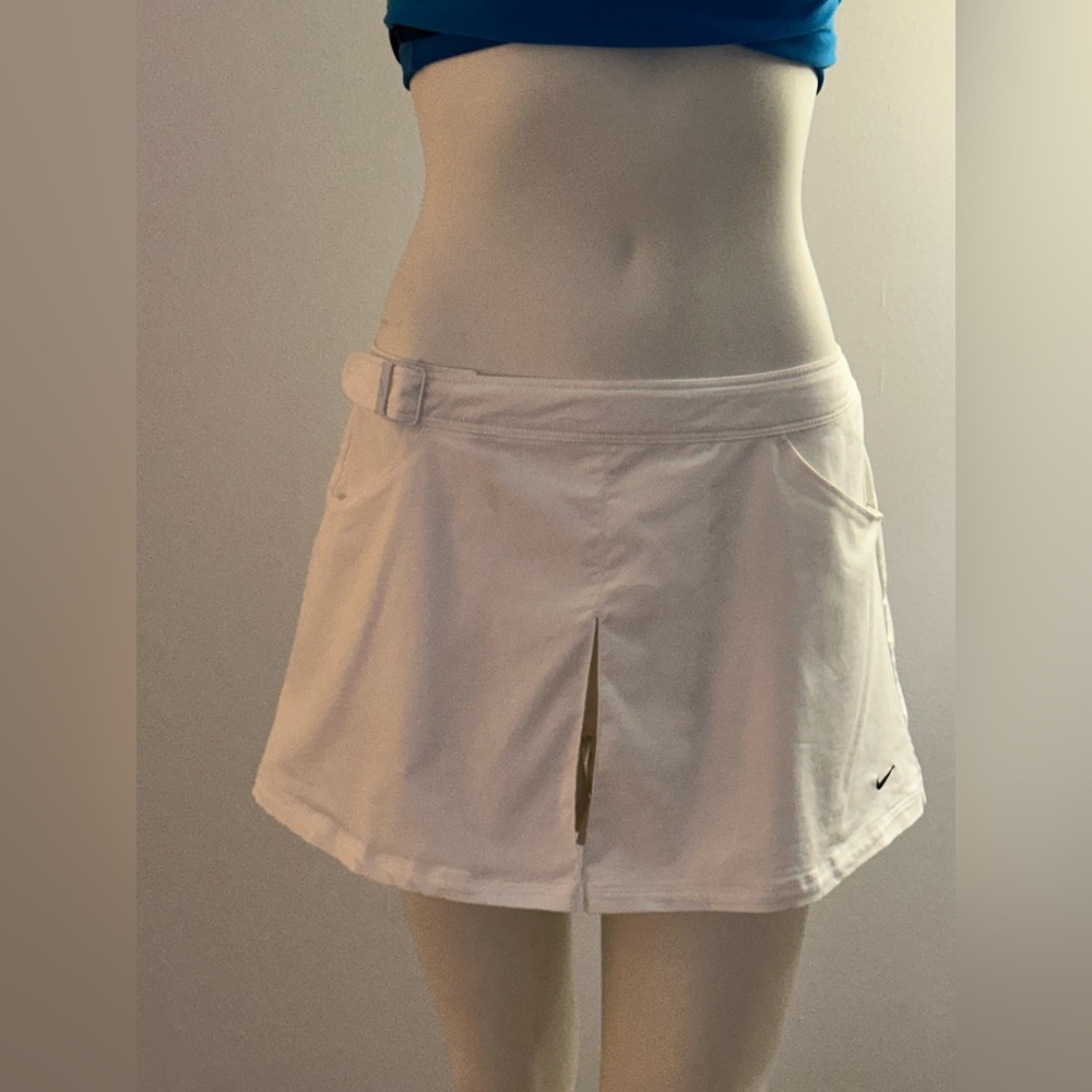 Nike Women's White Athletic Tennis Shorts